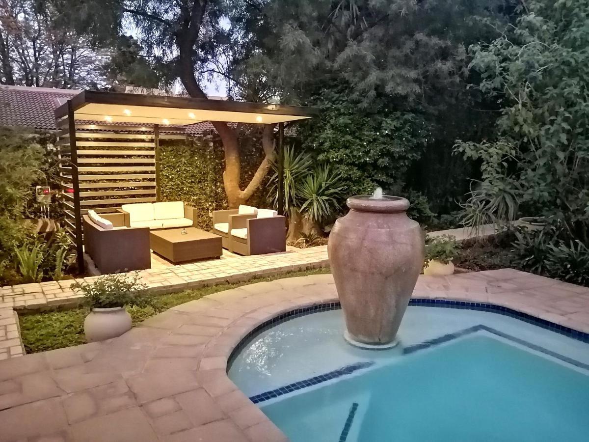 Fourways Bnb Йоханнесбург Экстерьер фото