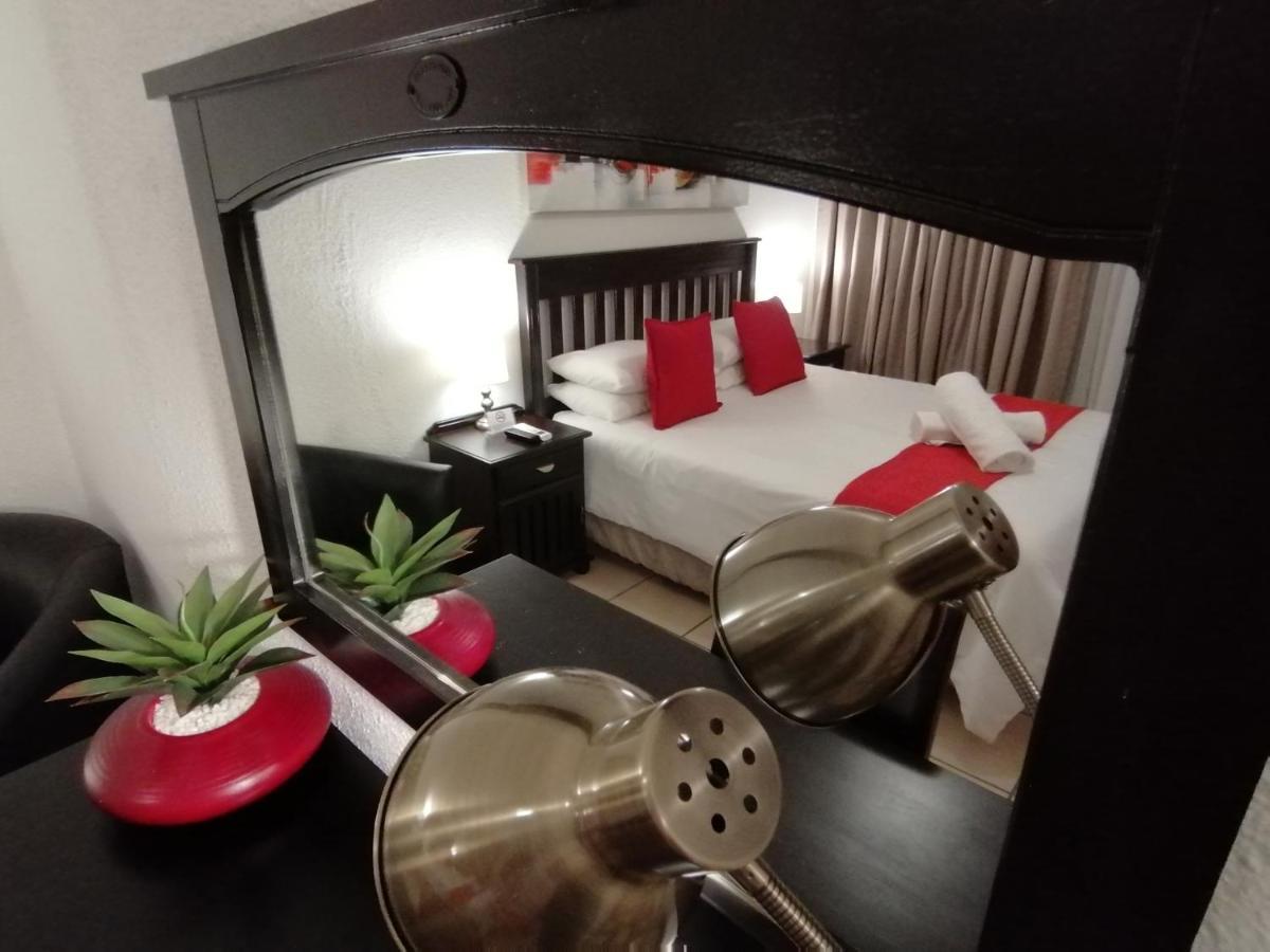 Fourways Bnb Йоханнесбург Экстерьер фото